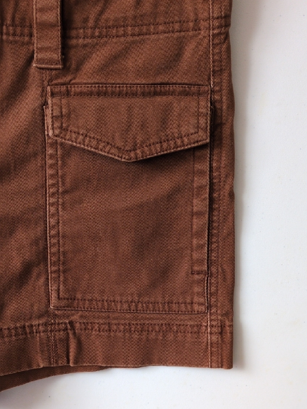 Old Navy Women's Twill Shorts - Picture 6 of 7